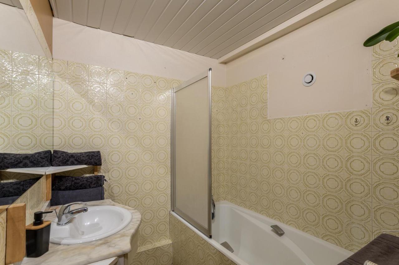 Aux Bois Dhermy Marnaz Exterior photo